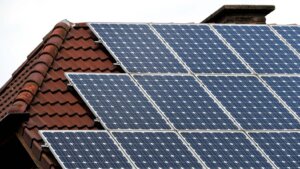Solarne elektrane, negativne cene i besplatna struja: Kako smo uvezli energiju za džabe?