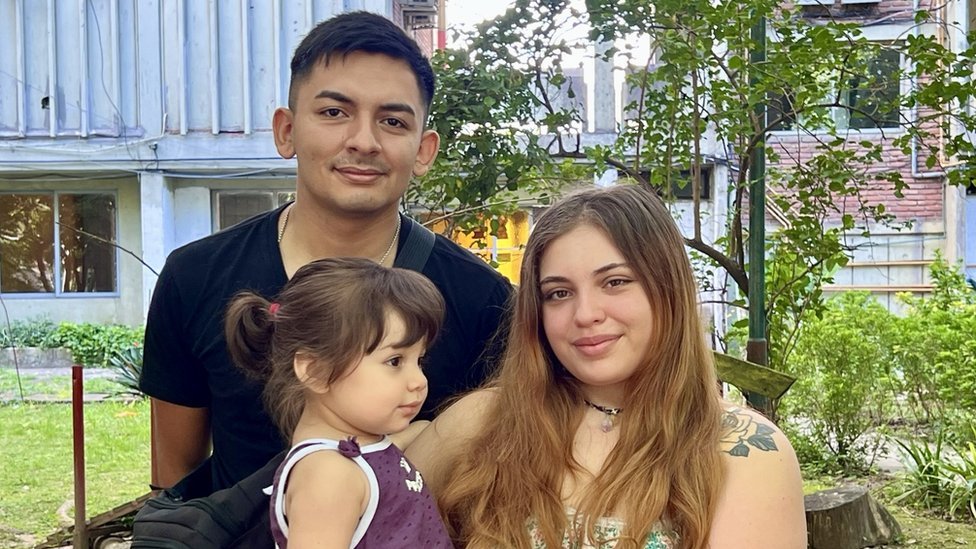 Argentina: Zemlja govedine u kojoj se jede samo piletina 1 Oriana and Samir with their daughter Chiara