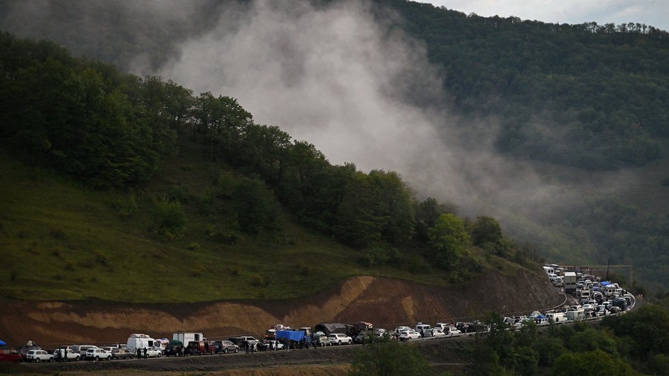 Izbori u Azerbejdžanu: Predsednik Ilham Alijev učvršćuje vladavinu, grabi ka petom mandatu 7 Izbeglice, Nagorno-Karabah