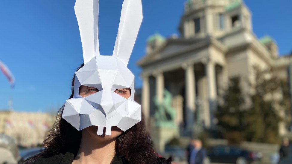 Skupština Srbije: Zašto su kupus, transparenti i zakletve u holu obeležili konstitutivnu sednicu 3 Skupština