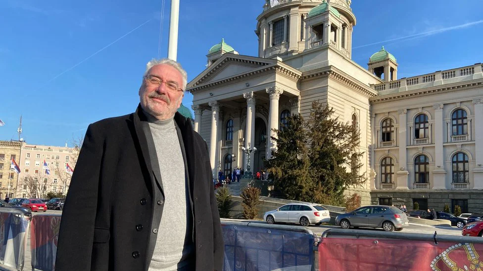 Skupština Srbije: Zašto su kupus, transparenti i zakletve u holu obeležili konstitutivnu sednicu 1 Nestorović