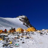 Planinarenje i životna sredina: Penjanje na Mont Everest? Može, ako pokupite vlastiti izmet 2