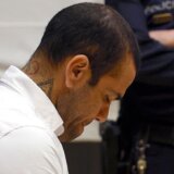 Seksualno nasilje: Bivši fudbaler Barselone Dani Alveš osuđen na 4,5 godine zatvora zbog silovanja u noćnom klubu 5