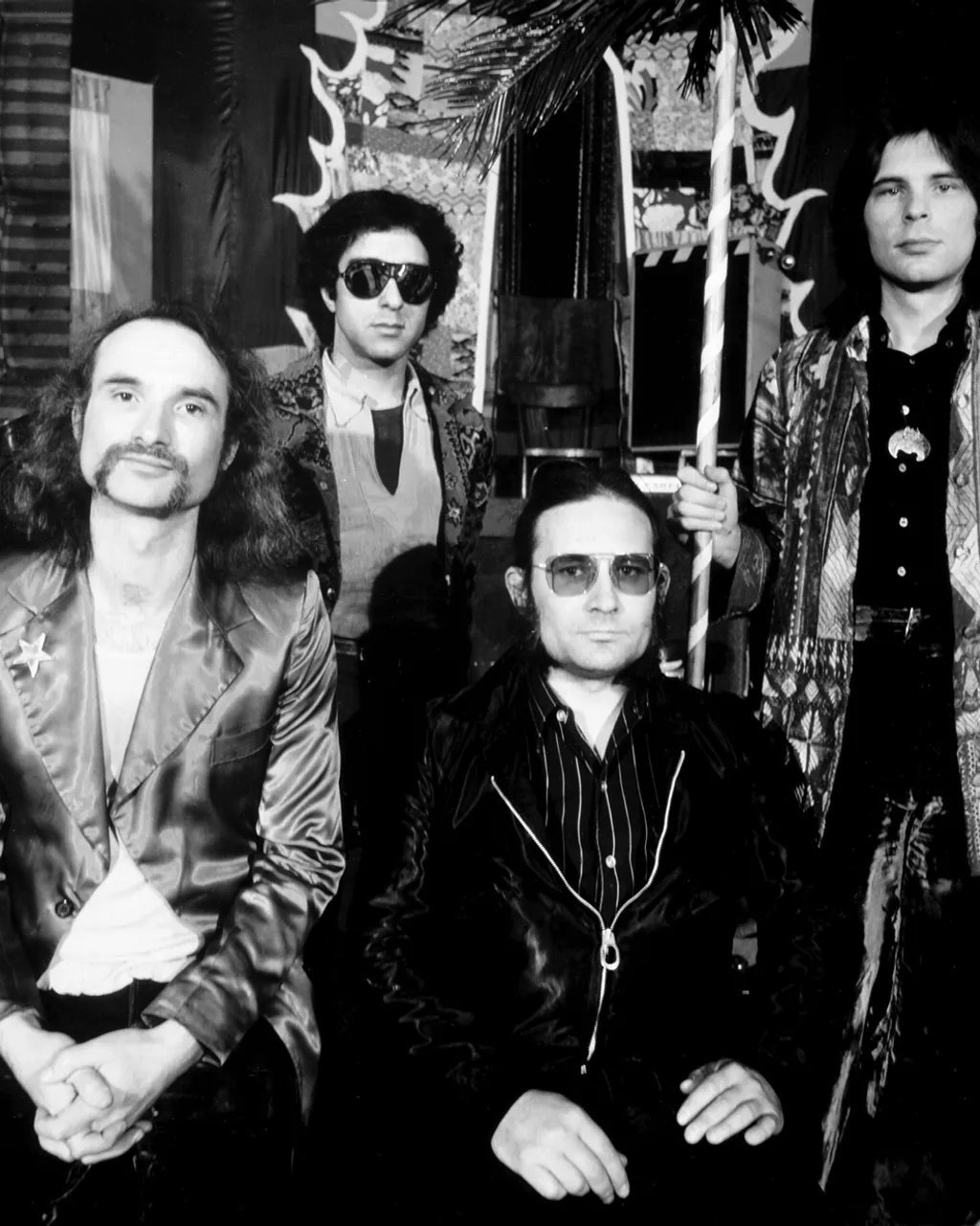 Sastav Ken je bio jedan od bendova koji je potpadao pod krautrok kategorizaciju. Tokom ranih 1970-ih godina oni su objavili tri, sada već legendarna albuma