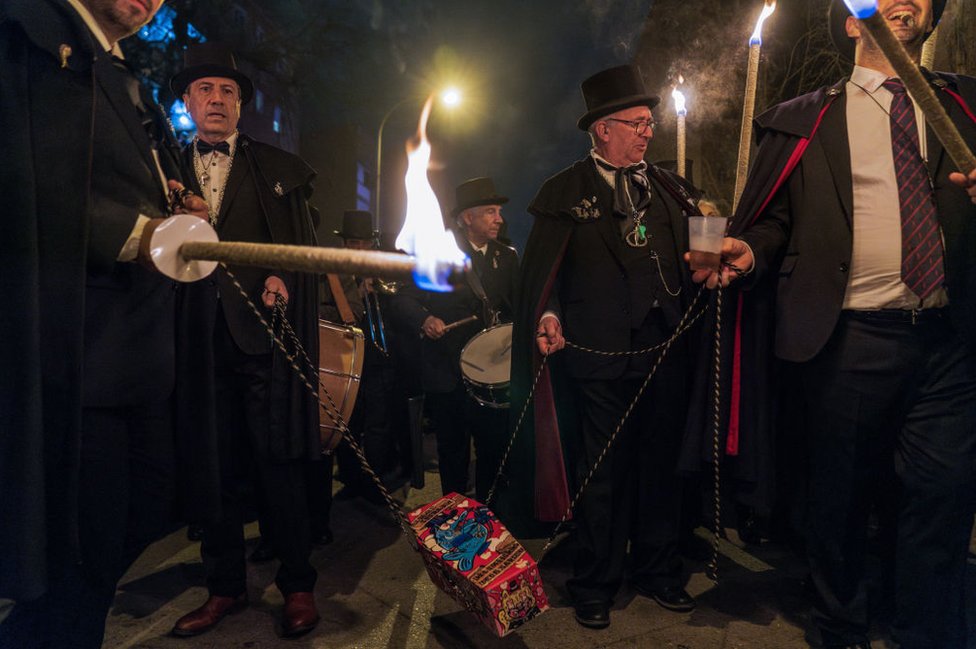 U fotografijama: Šta je obeležilo nedelju za nama 9 Članovi bratstva sardina, Madrid, Španija
