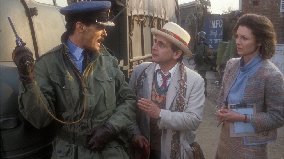 Džejms Bond: Preminula Mis Manipeni, „sekretarica" tajnog agenta 007 3 Pamela Salem, film Doktor Hu