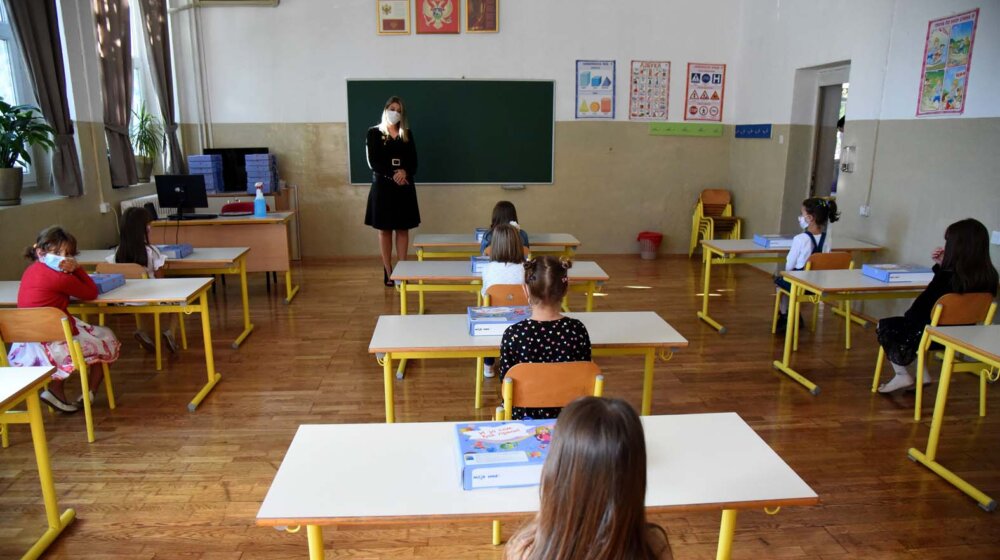 Članovi Nezavisnog sindikata prosvetnih radnika Srbije najavljuju obustavu rada u svim školama u četvrtak 1