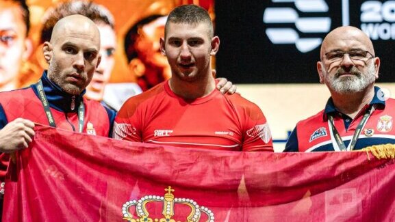 Ko je bio Stefan Savić, reprezentativac Srbije koji je preminuo nakon ranjavanja nožem? 1