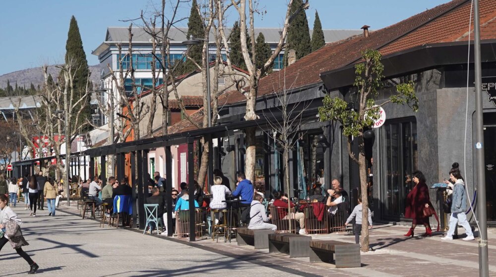 U Crnoj Gori rastu plate i penzije, smanjen izvoz i investicije 1