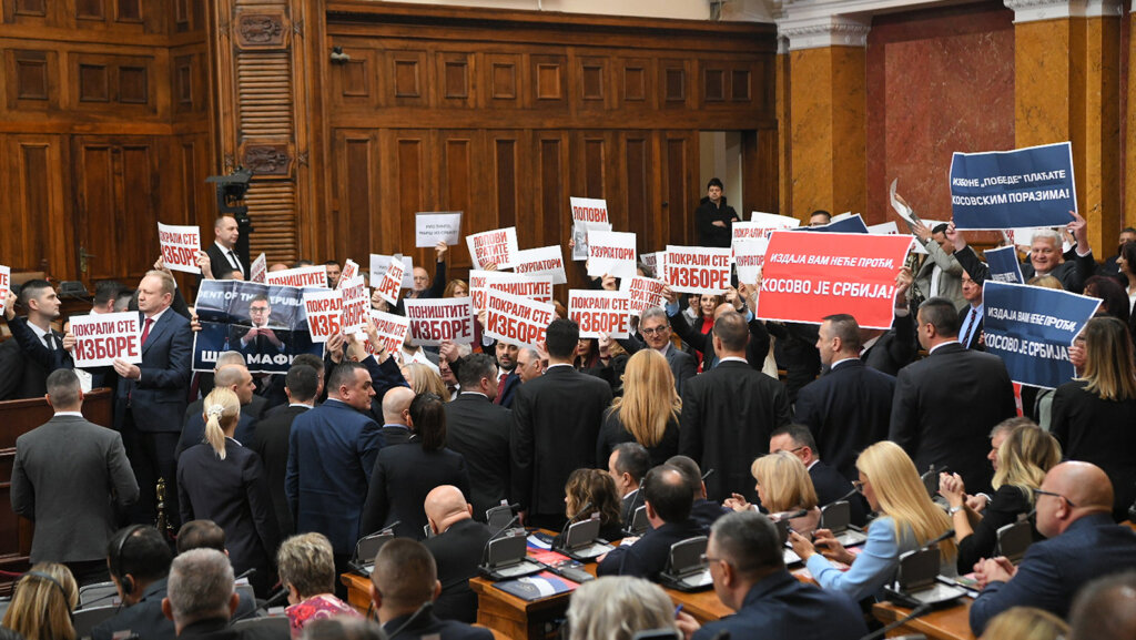 Kako je prvi dan nove Skupštine izgledao kroz objektive fotoaparata (FOTO) 10