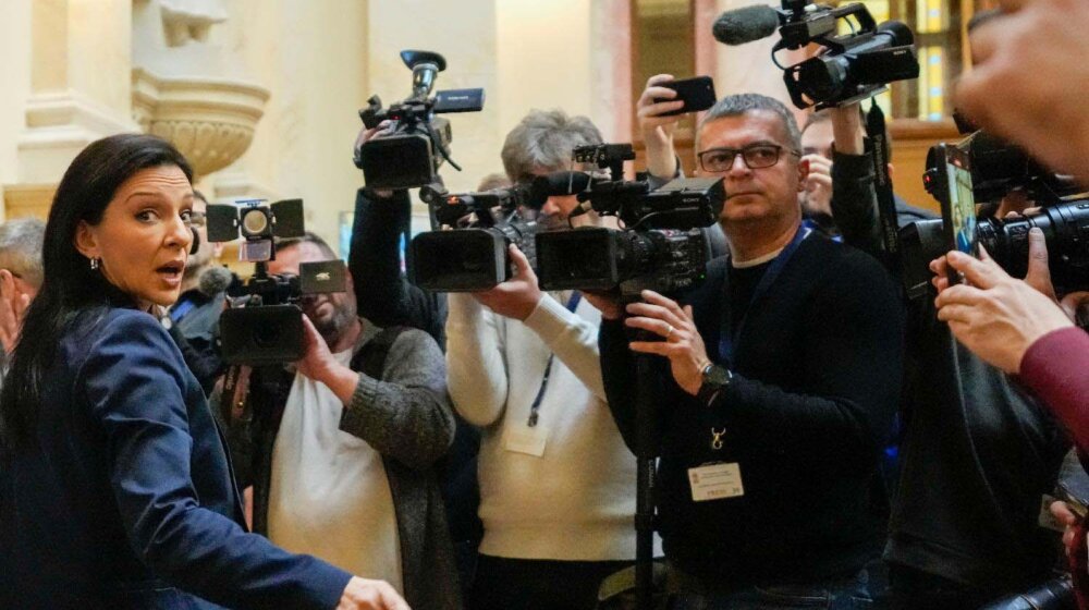 Kako je prvi dan nove Skupštine izgledao kroz objektive fotoaparata (FOTO) 1