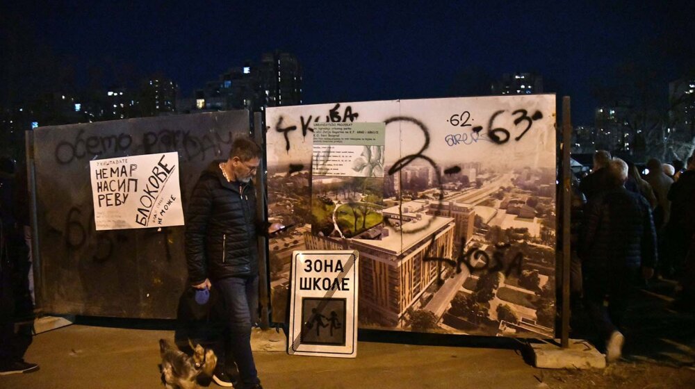 Stanari blokova na današnjem skupu pokrenuli peticiju protiv izgradnje u bloku 63 1