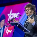 Predsednik Argentine najavio zatvaranje novinske agencije "Telam" 1