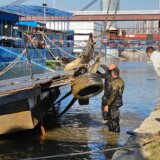 Počelo izvlačenje splava “Kartel” koji je potonuo krajem decembra 5