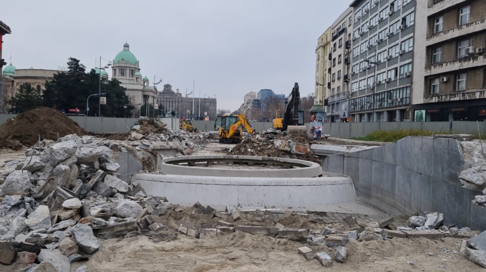 Kako izgleda rušenje fontane i radovi na Trgu Nikole Pašića? (FOTO, VIDEO) 1