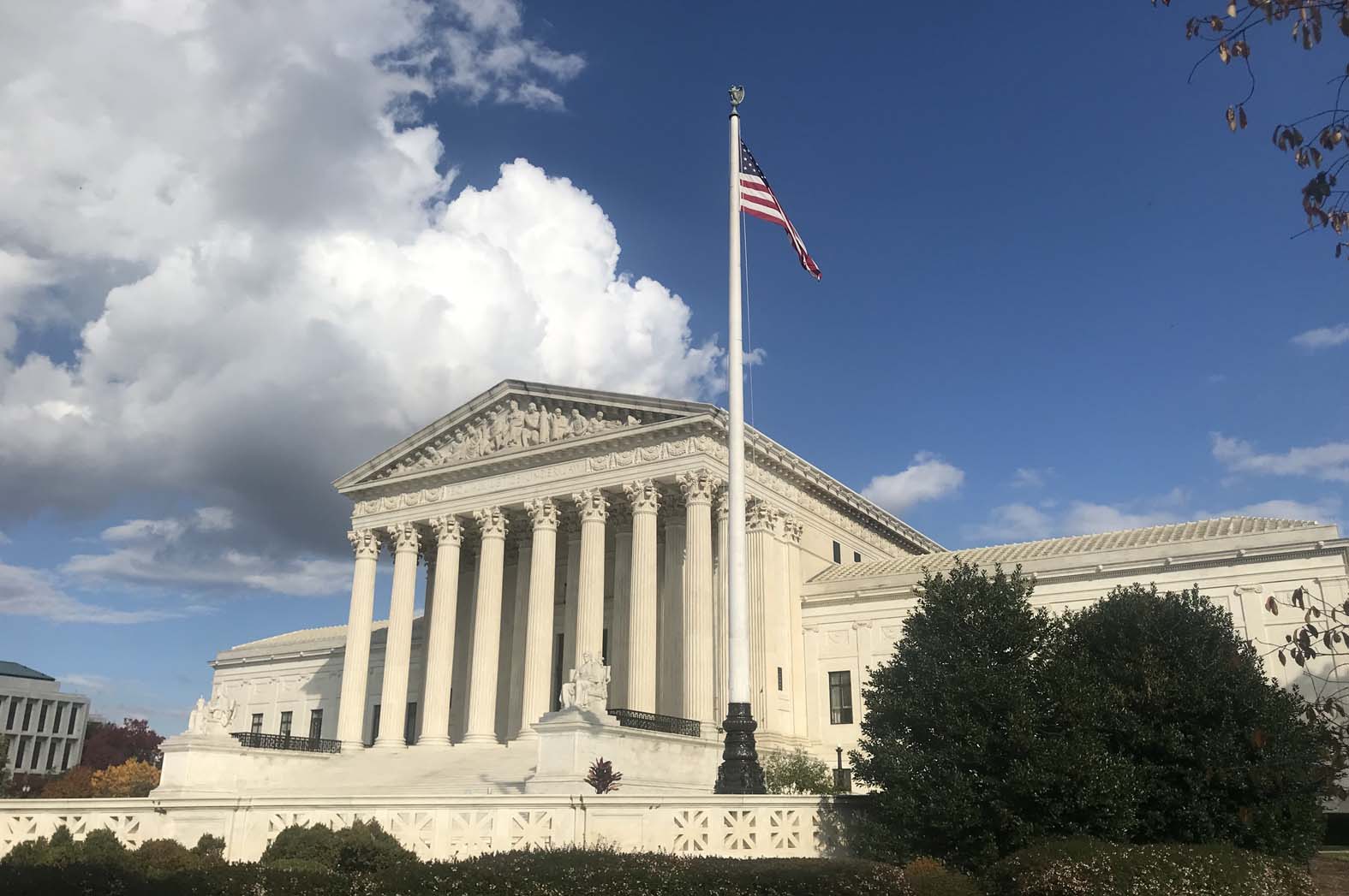 Težak udarac za američkog predsednika: Vrhovni sud SAD presudio protiv Trampovih globalnih carina 2