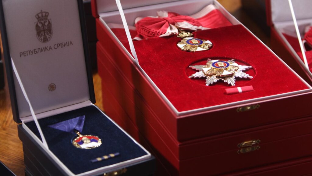 Koga je sve Vučić odlikovao povodom Dana državnosti (FOTO) 2 Koga je sve Vučić odlikovao povodom Dana državnosti (FOTO) 2