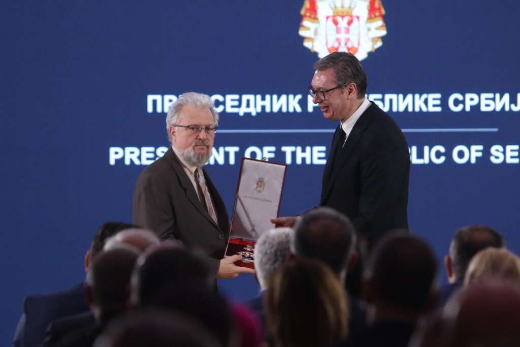 Koga je sve Vučić odlikovao povodom Dana državnosti (FOTO) 5 Koga je sve Vučić odlikovao povodom Dana državnosti (FOTO) 5