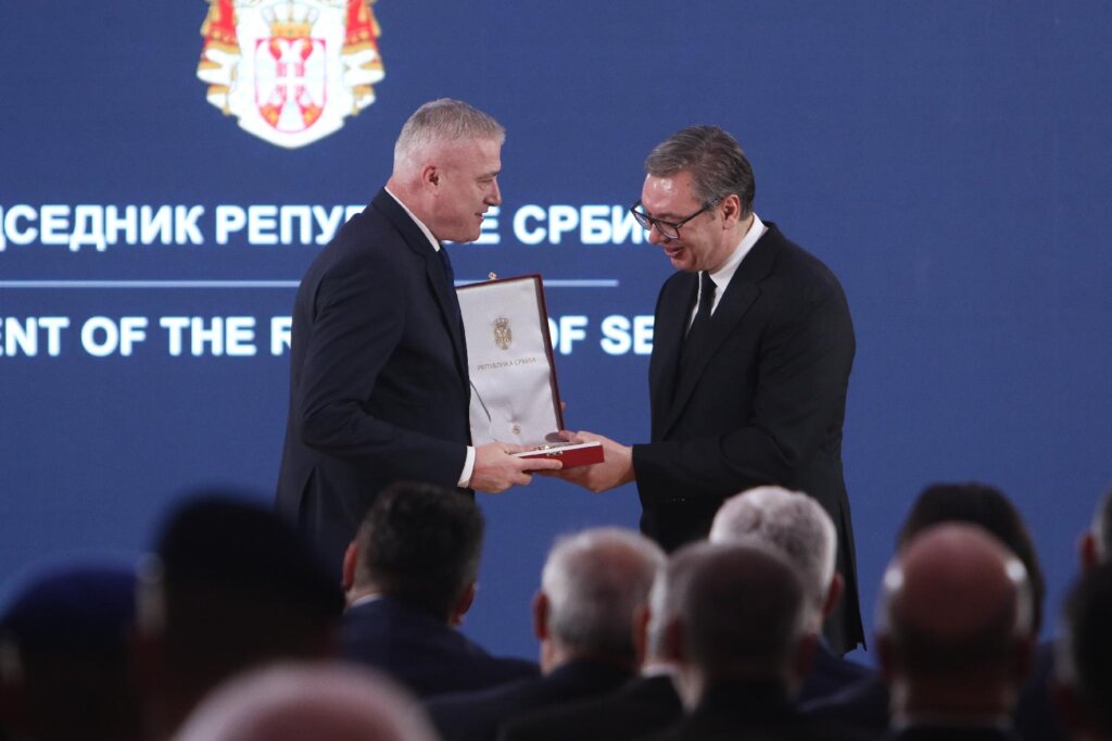 Koga je sve Vučić odlikovao povodom Dana državnosti (FOTO) 3 Koga je sve Vučić odlikovao povodom Dana državnosti (FOTO) 3