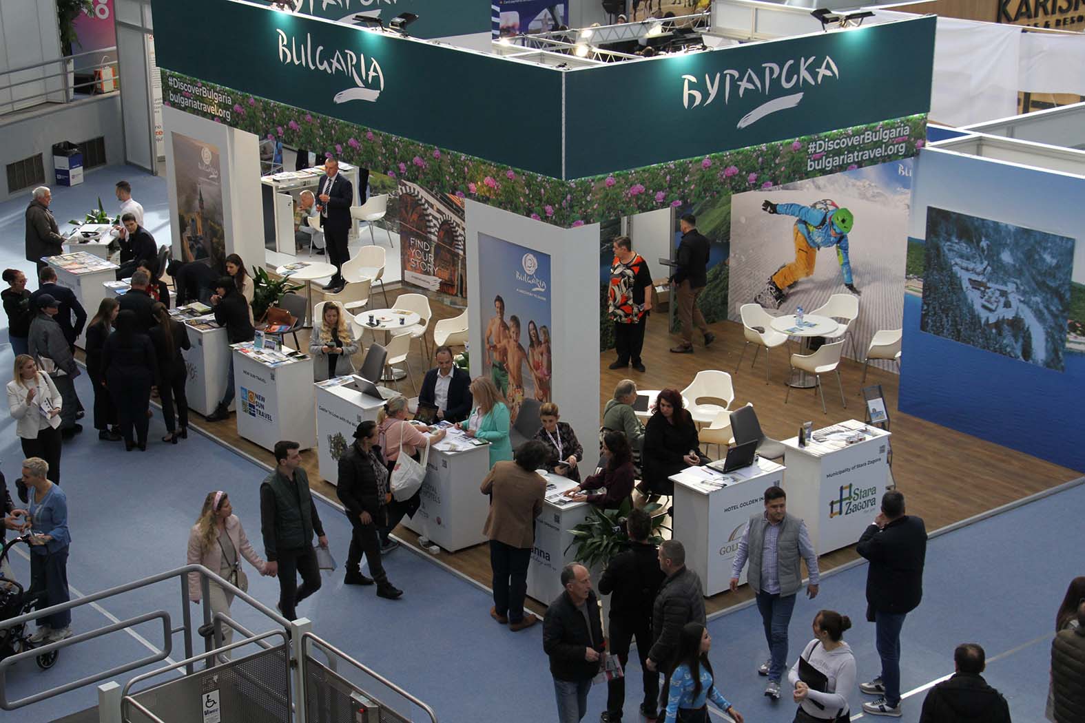 "Za sva ta pitanja dajete kačket? Glupo vam je to": Reporterka Danasa na 45. Sajmu turizma, jednom od poslednjih pod kupolama čuvene Hale 1 (FOTO) 2