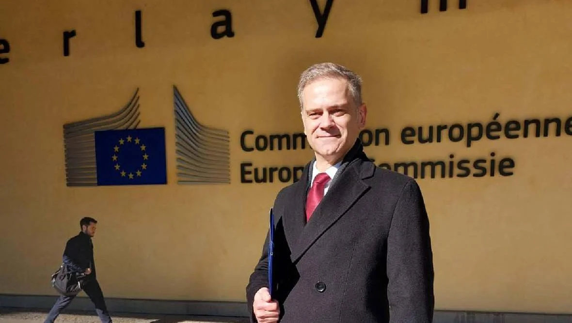 Šta stoji iza impulsivne odluke da niko ne ide u Brisel: Uvređeni Vučić se ponaša kao da EU treba da uđe u Srbiju, a ne obrnuto 3 Šta stoji iza impulsivne odluke da niko ne ide u Brisel: Uvređeni Vučić se ponaša kao da EU treba da uđe u Srbiju, a ne obrnuto 3