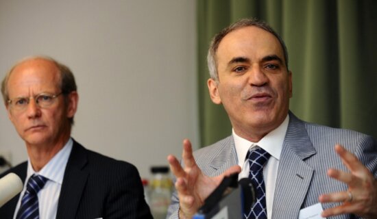Ko je Gari Kasparov: Šahovska legenda ima hrvatsko državljantvo, promenio je prezime, a u Rusiji je stavljen na listu "terorista i ekstremista" 7