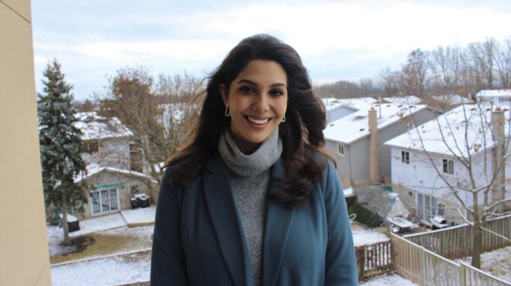 Čitam/Slušam/Gledam - Julijana Pandurević: Zimi slušam pesme Predraga Gojkovića Cuneta 1