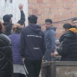 "Upali su maskirani i udarali nas pendrecima": Da li policija sa Romima drugačije postupa? 12