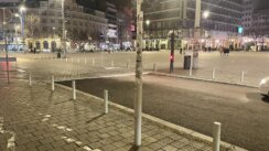 Umesto kocki i pešačkog prelaza - asfalt i ivičnjak: Kako sada izgleda kolovoz kod Trga republike? (FOTO) 5