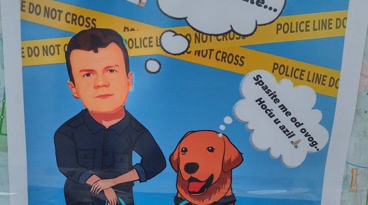 Futog ponovo oblepljen uvredljivim plakatima: Dalibor Ćalić kaže da ne zna da li je nova poruka upućena njemu ili policiji 1