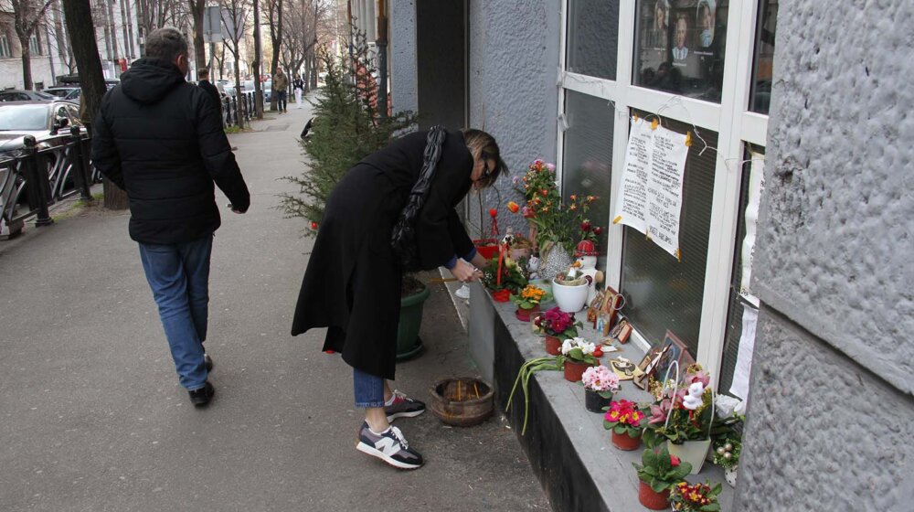 Direktor "Ribnikara" sprečavao đake da izađu na javni čas 1