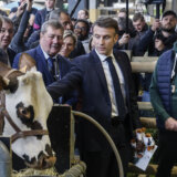 Poljoprivrednici vređali i izviždali Makrona na Sajmu poljoprivrede 7