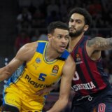 Bek Makabija nasrnuo na sudiju u Vitoriji, važne pobede Baskonije, Valensije i Olimpijakosa u 25. kolu Evrolige (VIDEO) 3