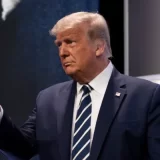 Tramp na predizborima u Južnoj Karolini ubedljivo pobedio rivalku za stranačkog kandidata 10