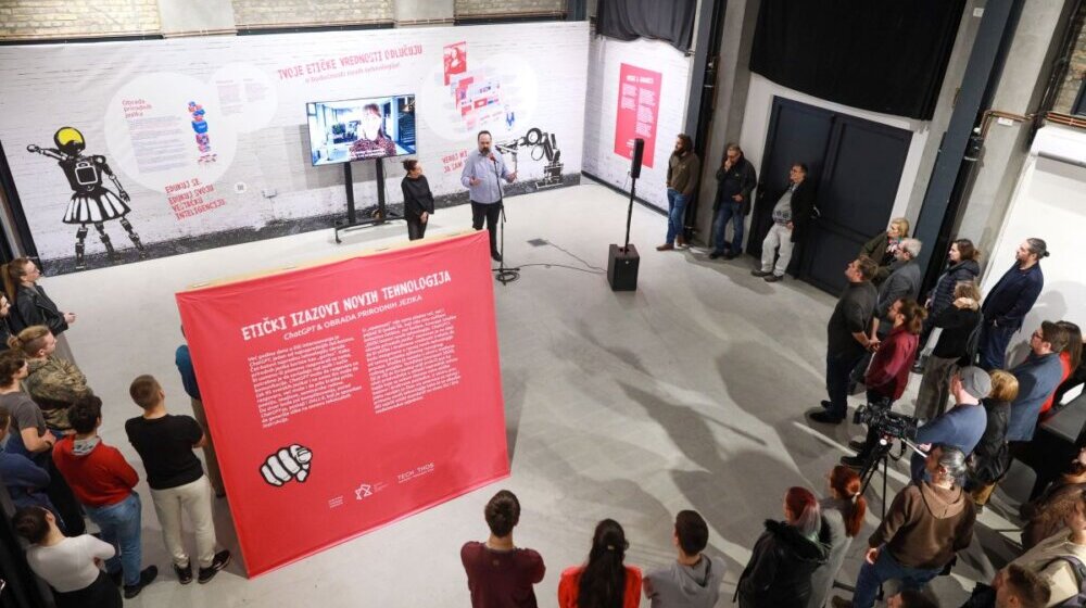Izložba o veštačkoj inteligenciji u Kulturnoj stanici Svilara u Novom Sadu: "Društvene vrednosti trebalo bi da budu integrisane u razvoj novih tehnologija" 1