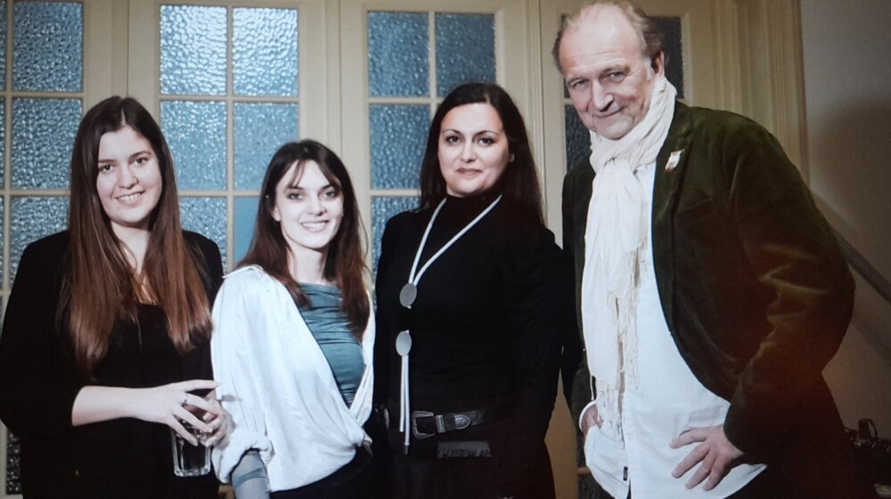 „Žena veže rep“, hrabra priča o poziciji žene u svim vremenima: Mariji Rakočević uručena nagrada Hartefakta za najbolju angažovanu dramu 1