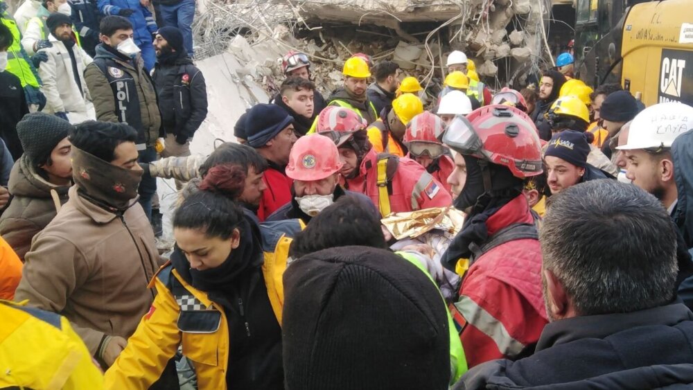 "Svi žure, a sve stoji, kao u apokaliptičnom filmu": Sećanja užičkih spasilaca na zemljotres u Turskoj (VIDEO) 2