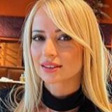 Čitam/Slušam/Gledam - Đina Dončić: U saobraćajnoj gužvi na repertoaru mi je Laura Pauzini 1