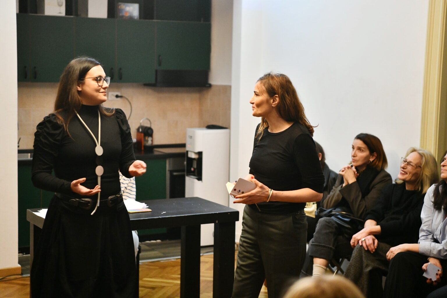 „Žena veže rep“, hrabra priča o poziciji žene u svim vremenima: Mariji Rakočević uručena nagrada Hartefakta za najbolju angažovanu dramu 2