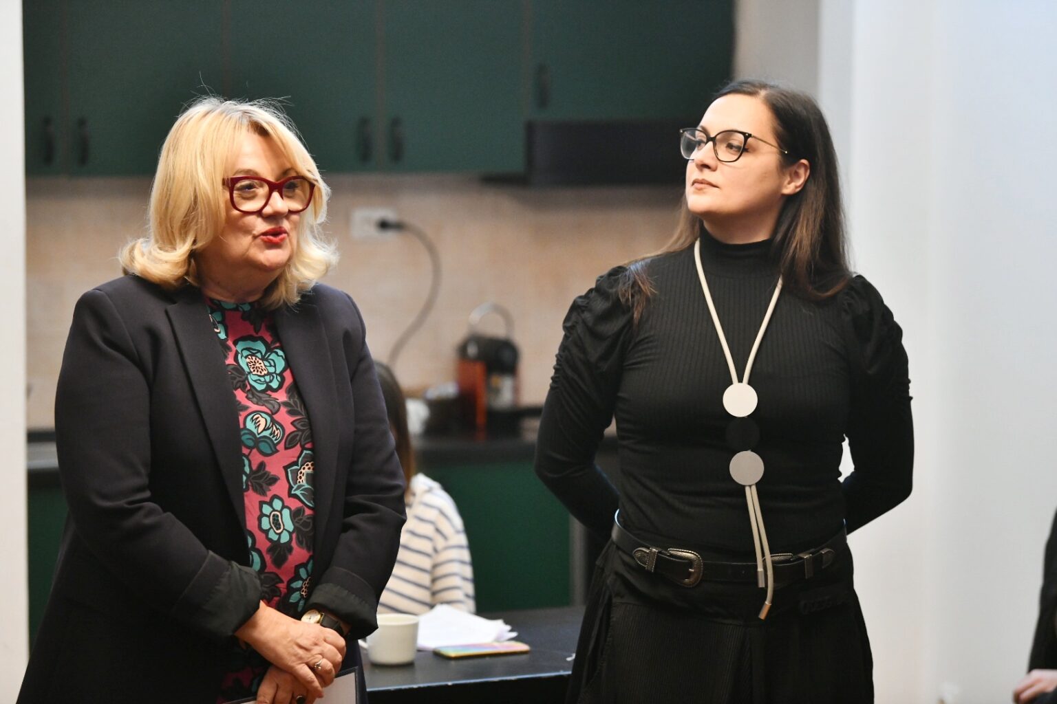 „Žena veže rep“, hrabra priča o poziciji žene u svim vremenima: Mariji Rakočević uručena nagrada Hartefakta za najbolju angažovanu dramu 3