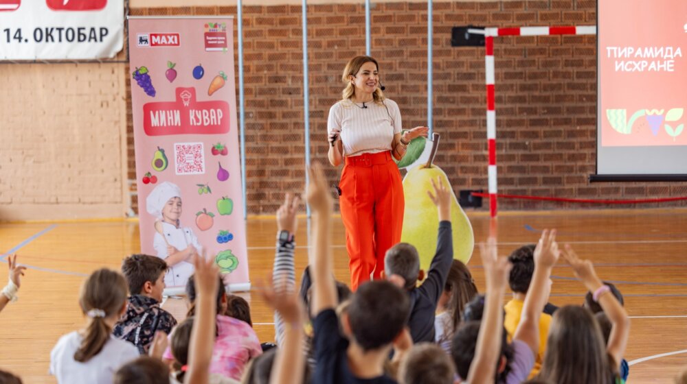 Školarci uče o tanjiru pravilne ishrane 1