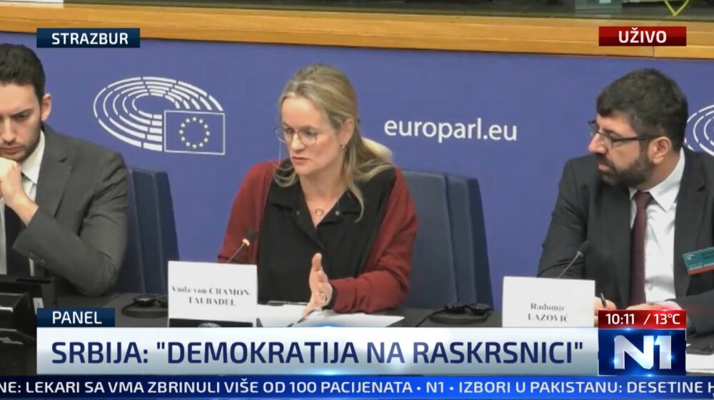 Panel u EP "Srbija na raskrsnici": Viola Fon Kramon poručila da moguće zamrzavanje evropskih fondova nije upereno protiv građana Srbije 1