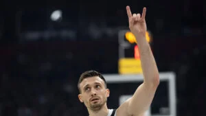 Teža povreda Alekse Avramovića: Krajem januara najranije na parketu 2 Teža povreda Alekse Avramovića: Krajem januara najranije na parketu 1