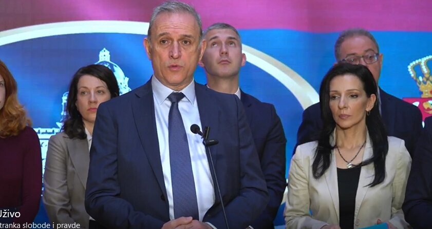 Opozicija se obratila javnosti povodom izveštaja OEBS-a o izborima u Srbiji: Analiza pokazuje cirozu jetre, premijerka pokušala da kaže da nije alkoholičarka 2 Opozicija se obratila javnosti povodom izveštaja OEBS-a o izborima u Srbiji: Analiza pokazuje cirozu jetre, premijerka pokušala da kaže da nije alkoholičarka 2