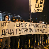 "Rušite terene, gradite zgrade, šta će deca sutra da nam rade": Novi protest u bloku 63 7