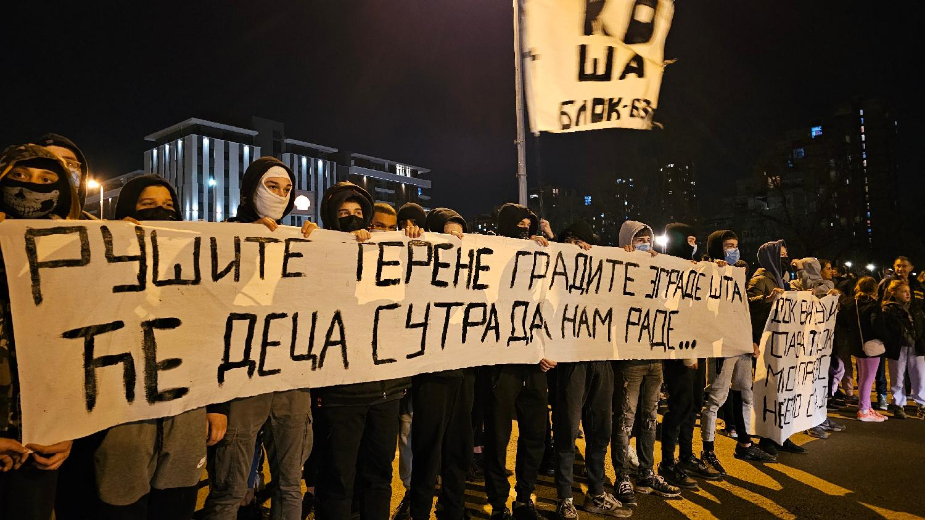 "Rušite terene, gradite zgrade, šta će deca sutra da nam rade": Novi protest u bloku 63 1