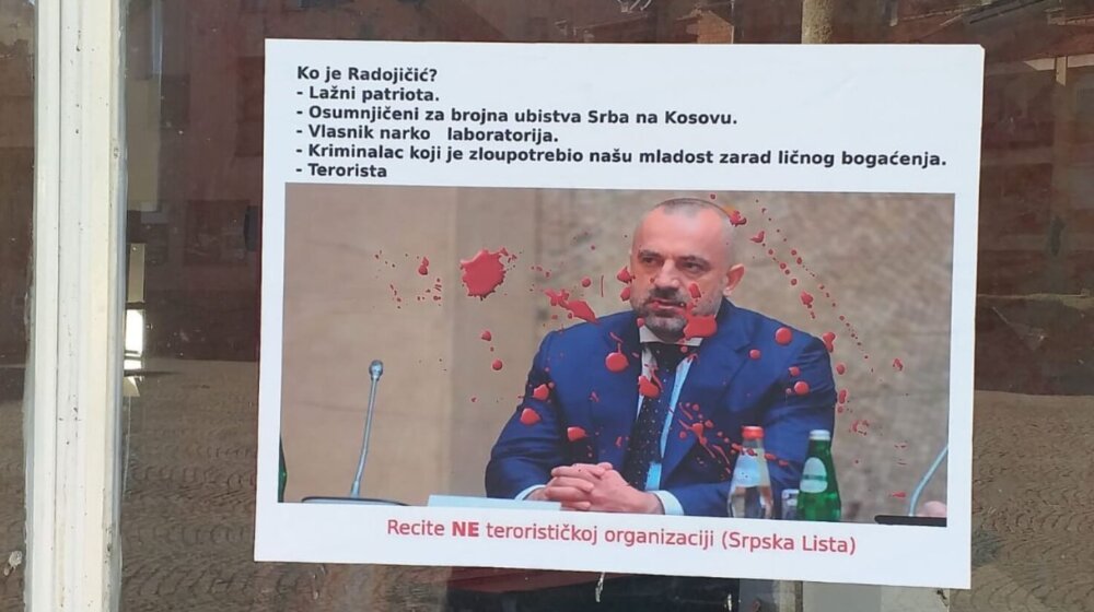 "Reci ne terorističkoj organizaciji": Plakati protiv Milana Radoičića i Srpske liste na severu Kosova 1