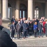 Svako u svom maniru: Ko je od naprednjaka doviknuo Ćuti da je "pijandura" tokom konferencije Šapića? (VIDEO) 4