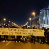 (VIDEO) Nova blokada saobraćaja u Bloku 63 na Novom Beogradu: Dok ne bankrotirate mi se sa ulice nećemo pomeriti 5