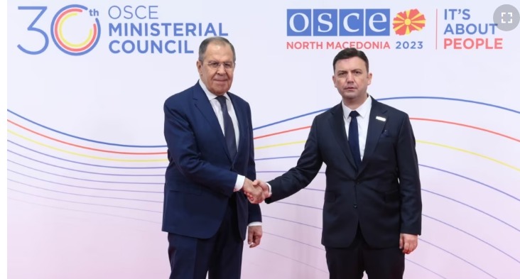 "Lekar koji kritikuje Rusiju, a rukuje se sa Lavrovim": Ko je Bujar Osmani, kandidat za predsednika Severne Makedonije? 2 "Lekar koji kritikuje Rusiju, a rukuje se sa Lavrovim": Ko je Bujar Osmani, kandidat za predsednika Severne Makedonije? 2